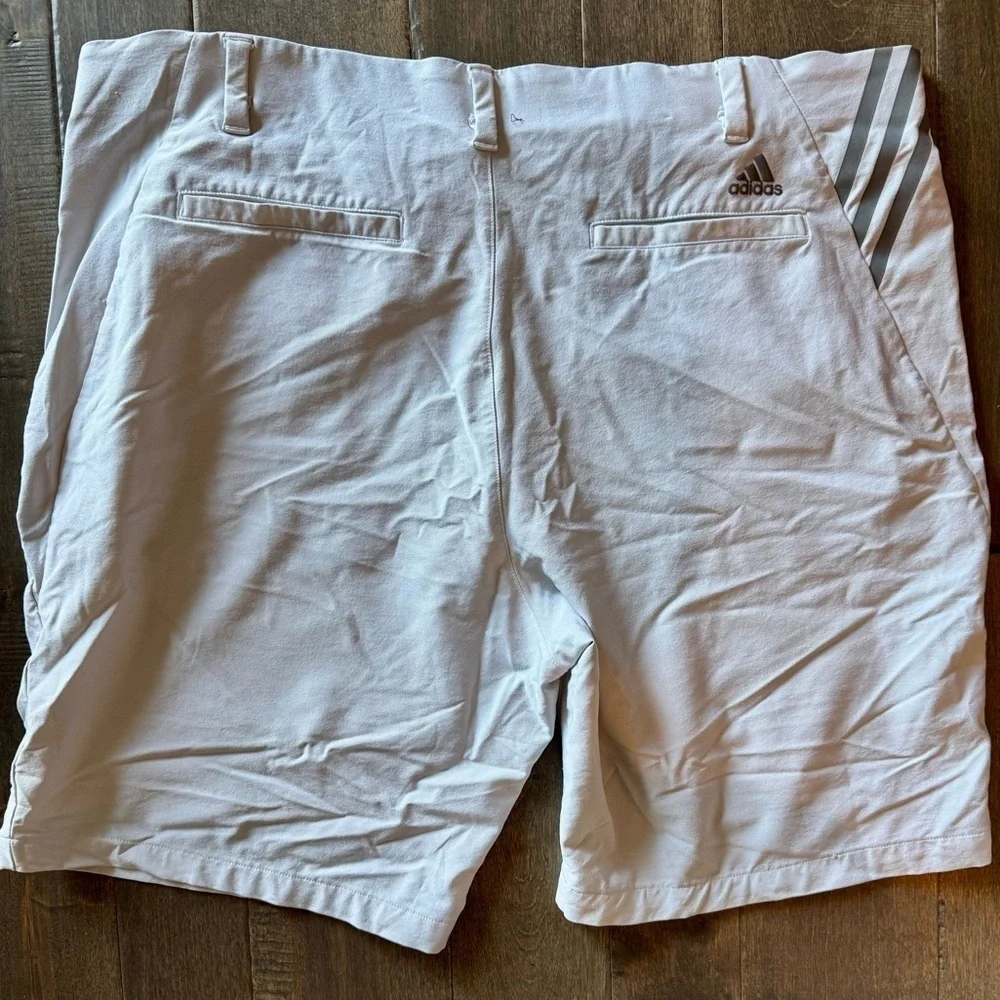 ADIDAS Men’s Classic Off White Men's Shorts Size 38 Athletic Golf Lightweight